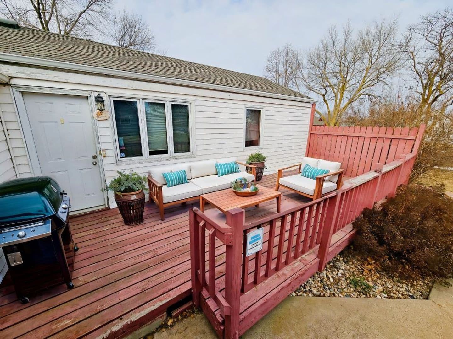 Garretson Apartment: 805 4th Street