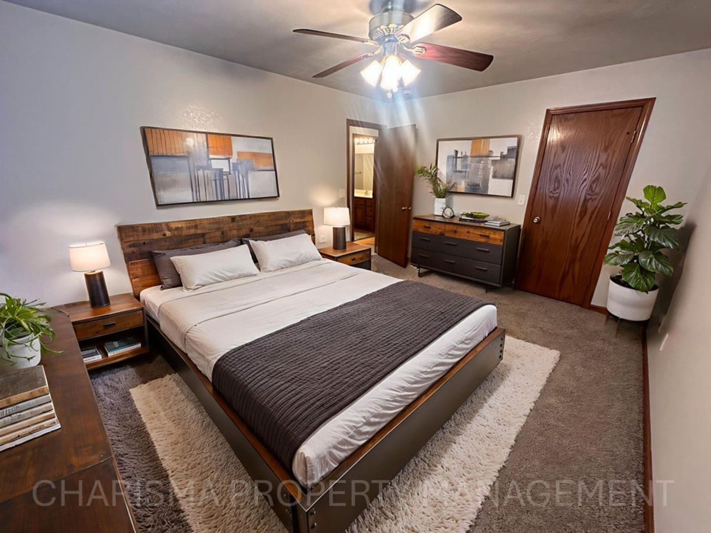 Brandon Apartment: 401 9th Ave N