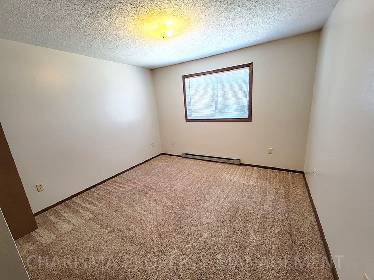 Brookings Apartment: 1016 Southland Lane