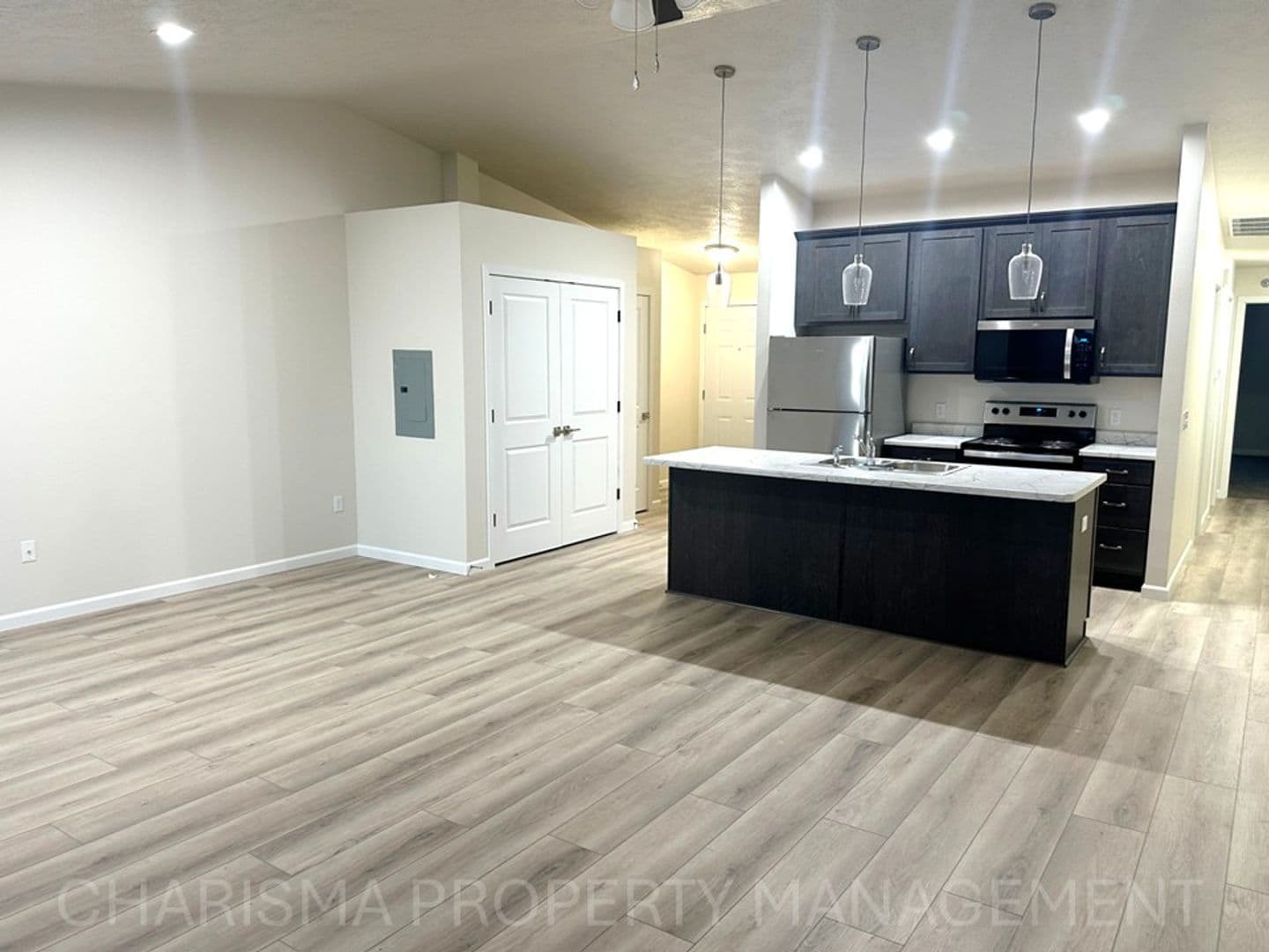 Sioux Falls Apartment: 9308 W 32nd Street