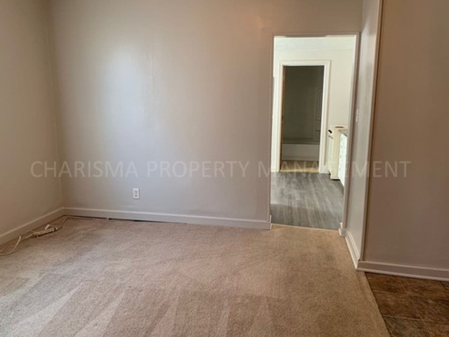Sioux Falls Apartment: 817 W 11th Street #1