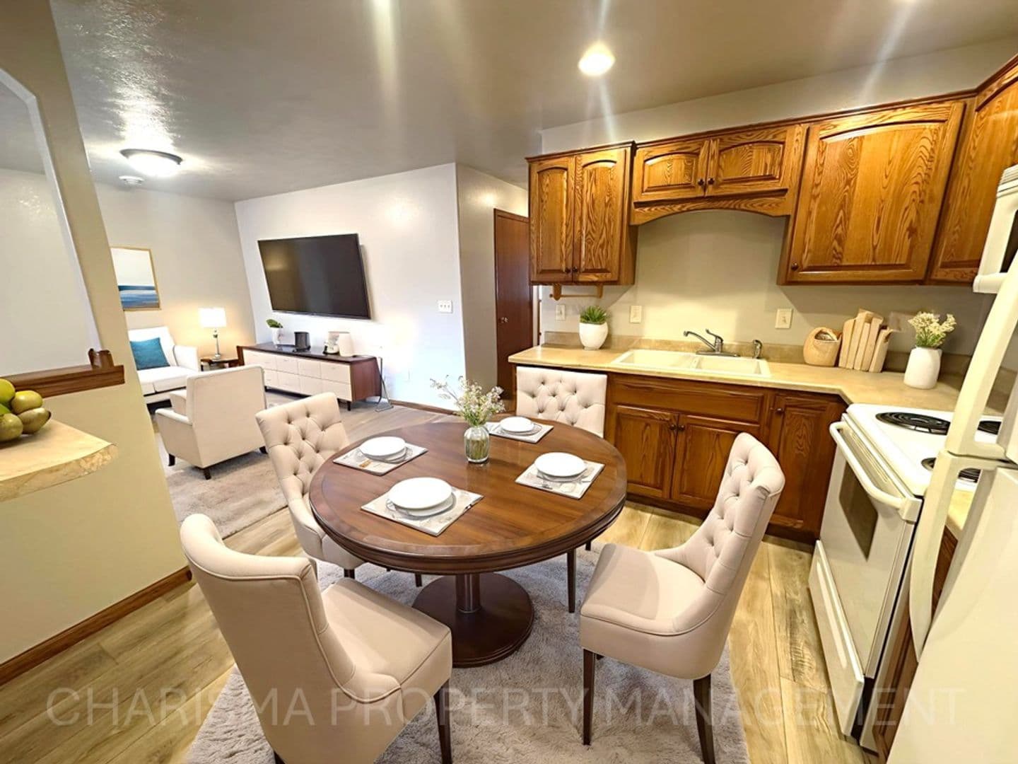 Brandon Apartment: 401 9th Ave N