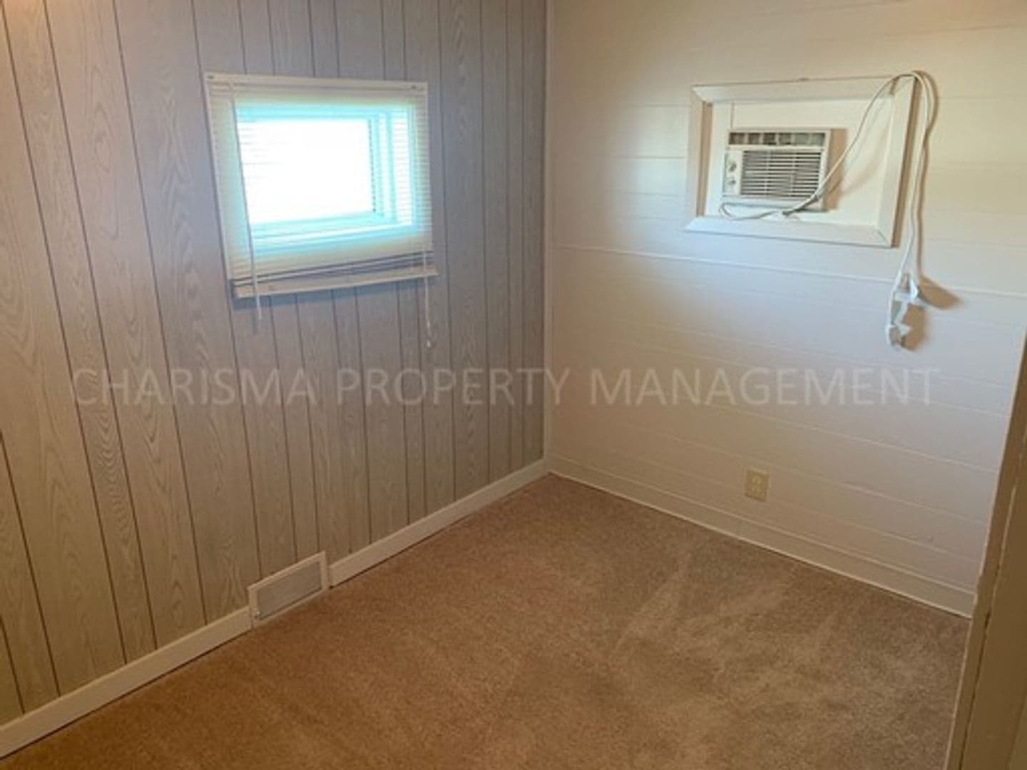 Sioux Falls Apartment: 817 W 11th Street #1