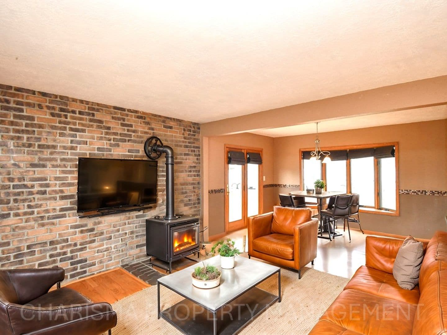 Harrisburg Apartment: 335 Vernon Drive