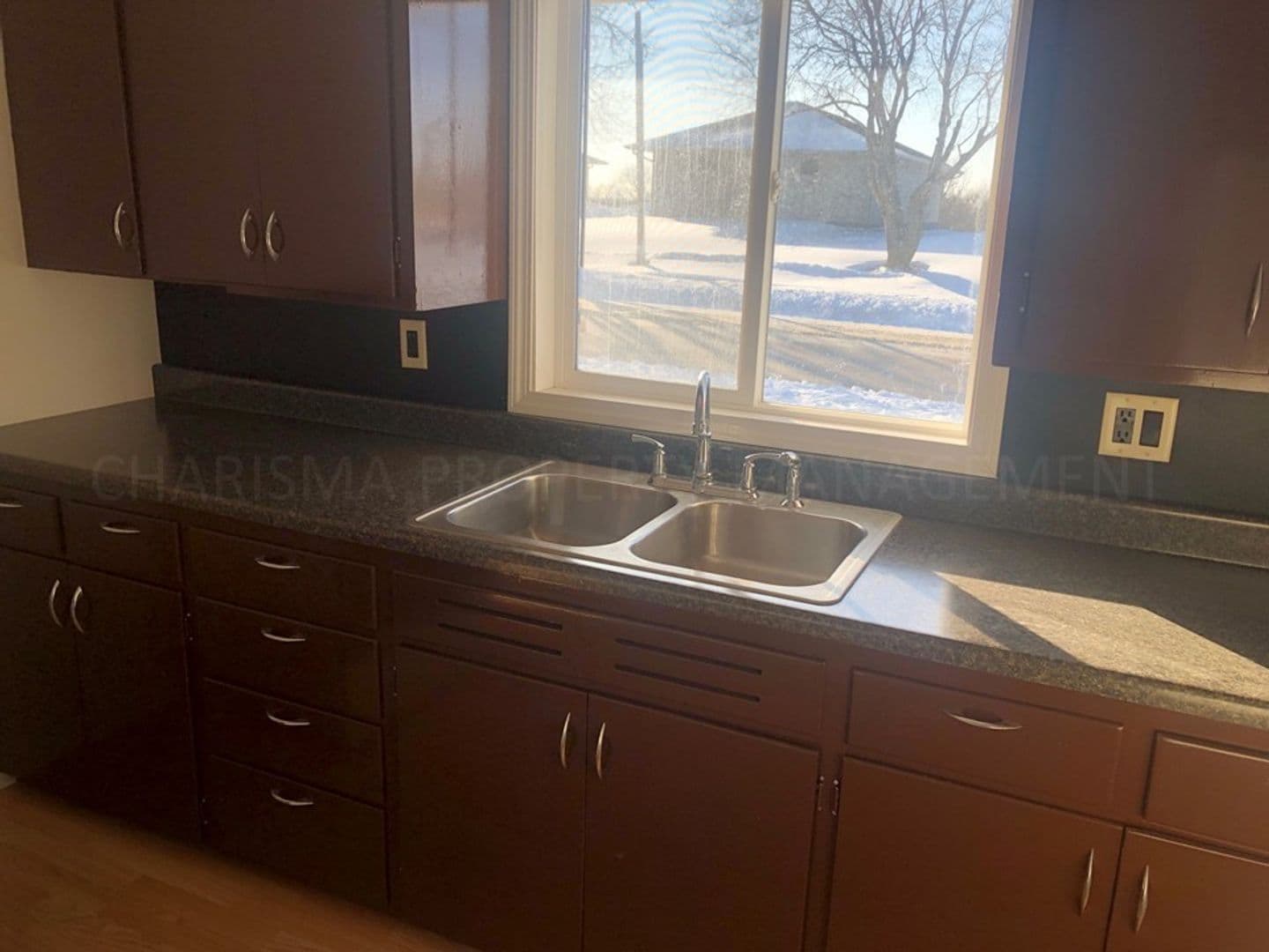 Sioux Falls Apartment: 1104, 1106, 1108 and 1110 S Bahnson Ave