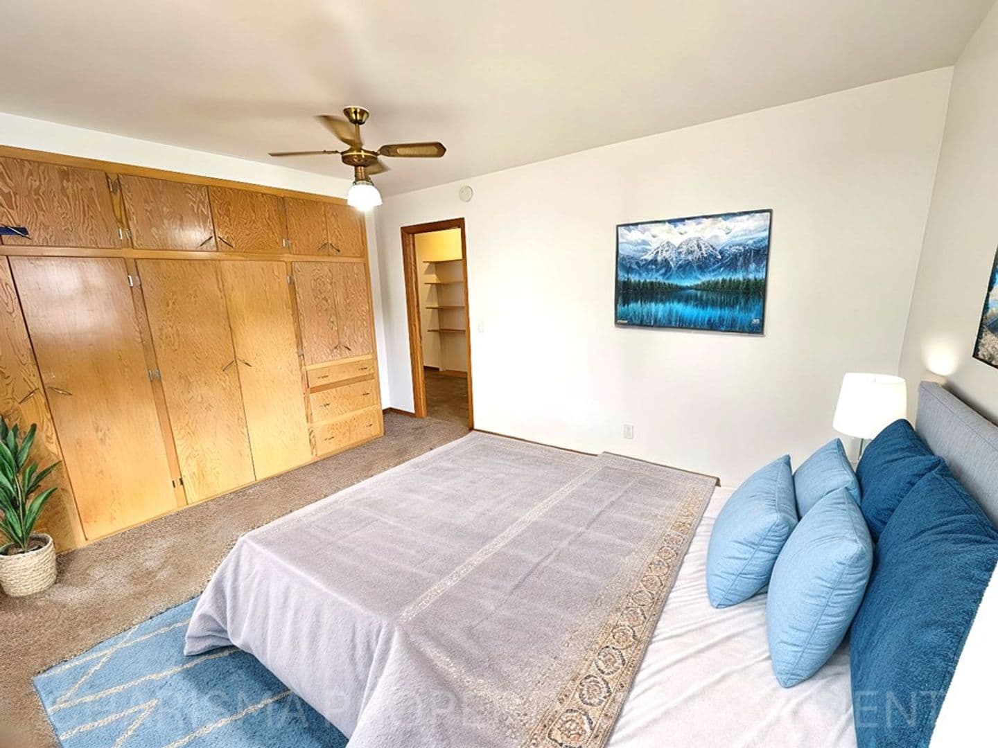 Garretson Apartment: 805 4th Street