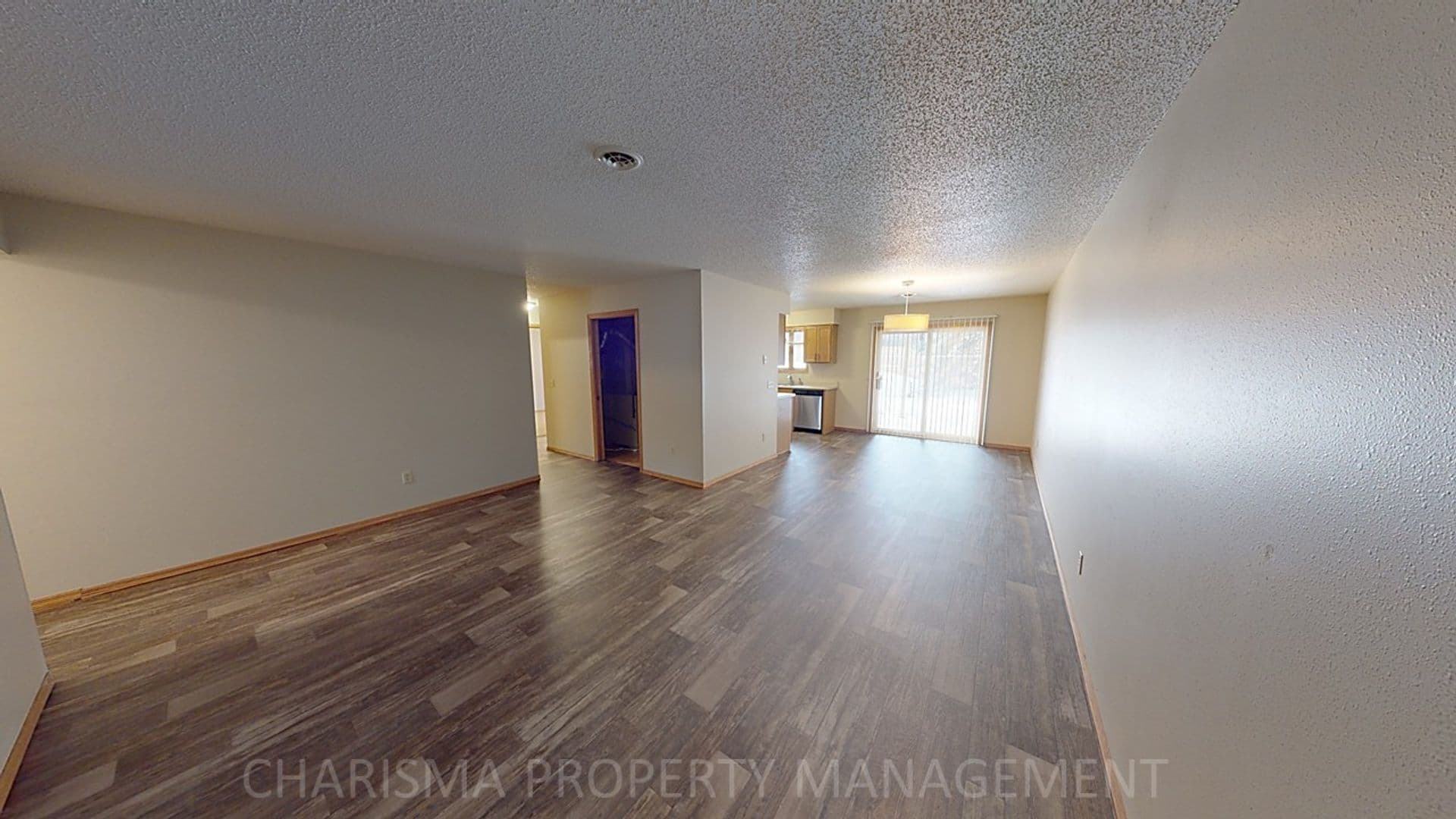 Sioux Falls Apartment: 620/626 N Sycamore Ave