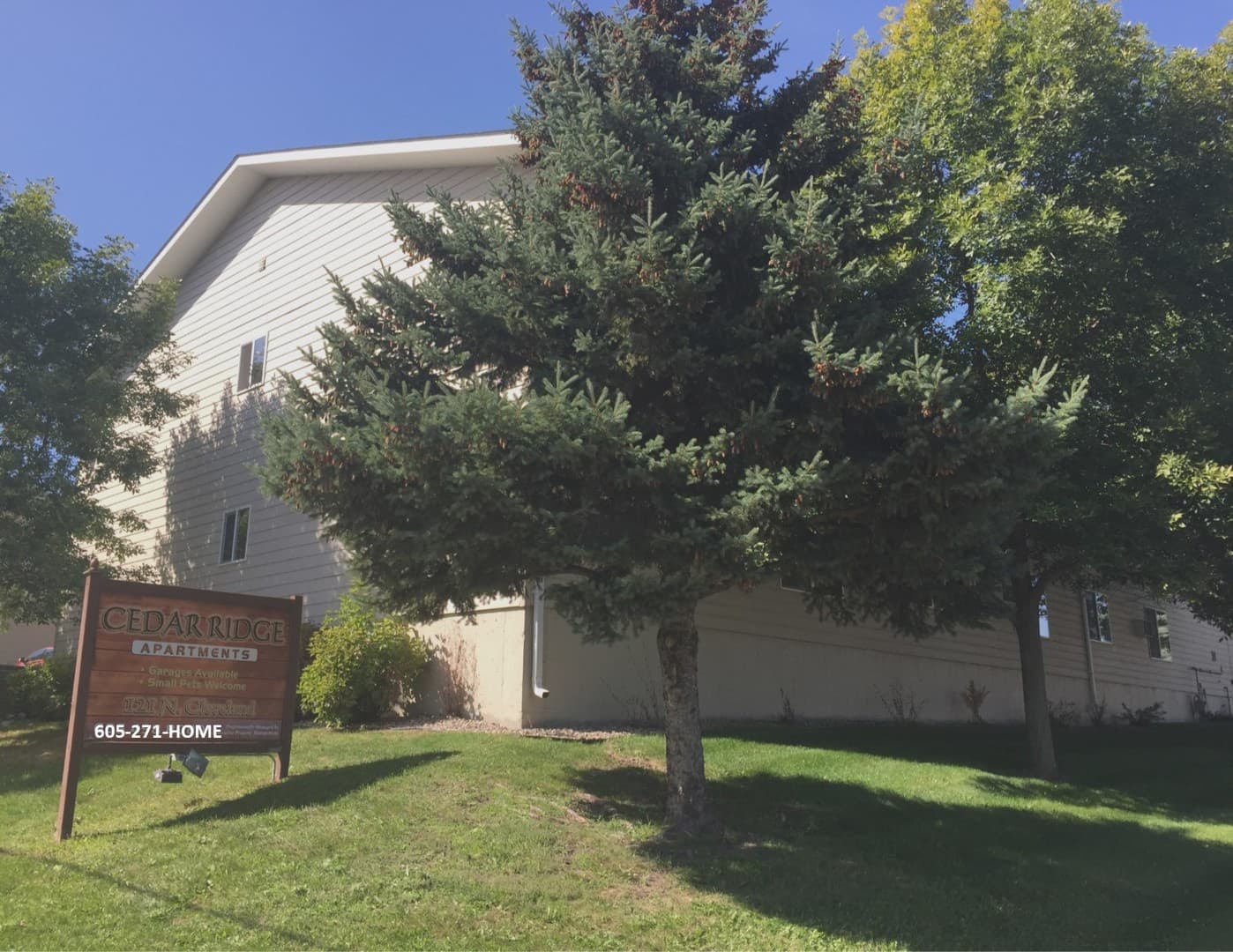 Sioux Falls Apartment: 121 N Cleveland Ave