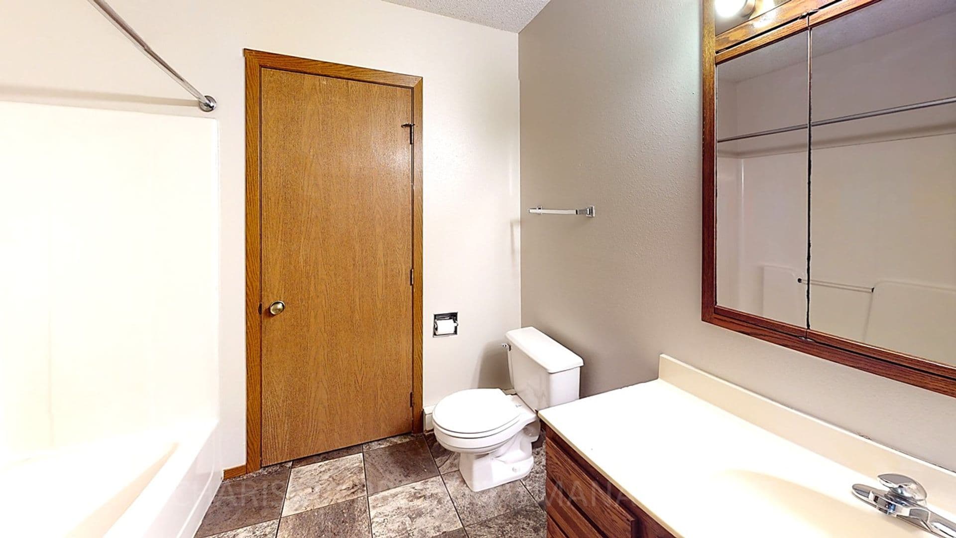 Brookings Apartment: 1016 Southland Lane