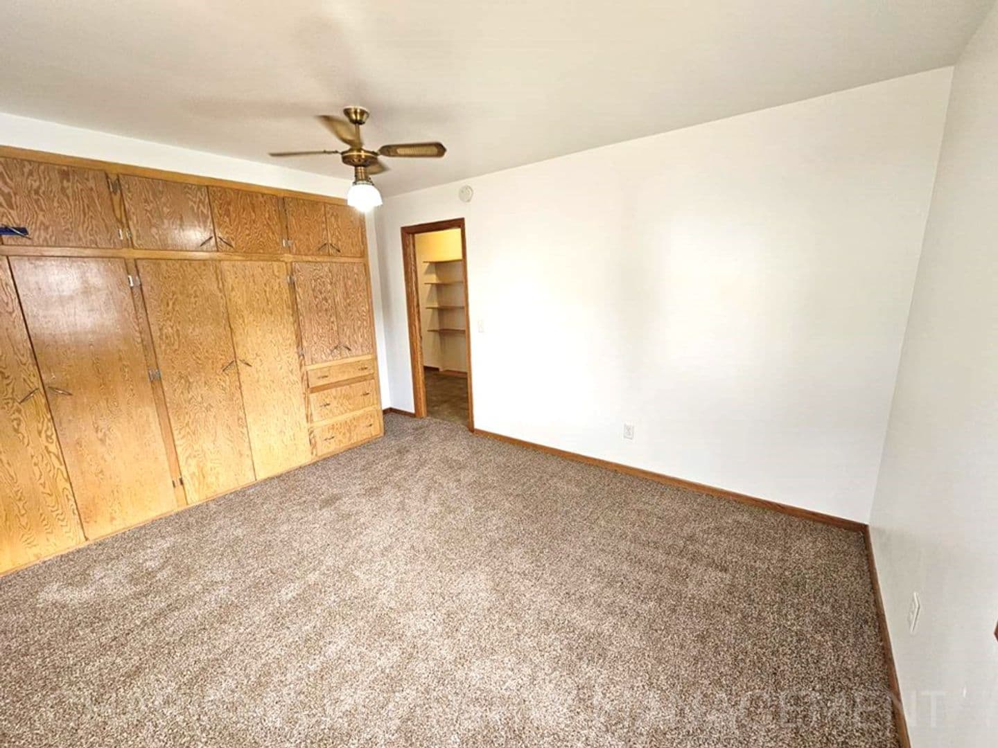 Garretson Apartment: 805 4th Street