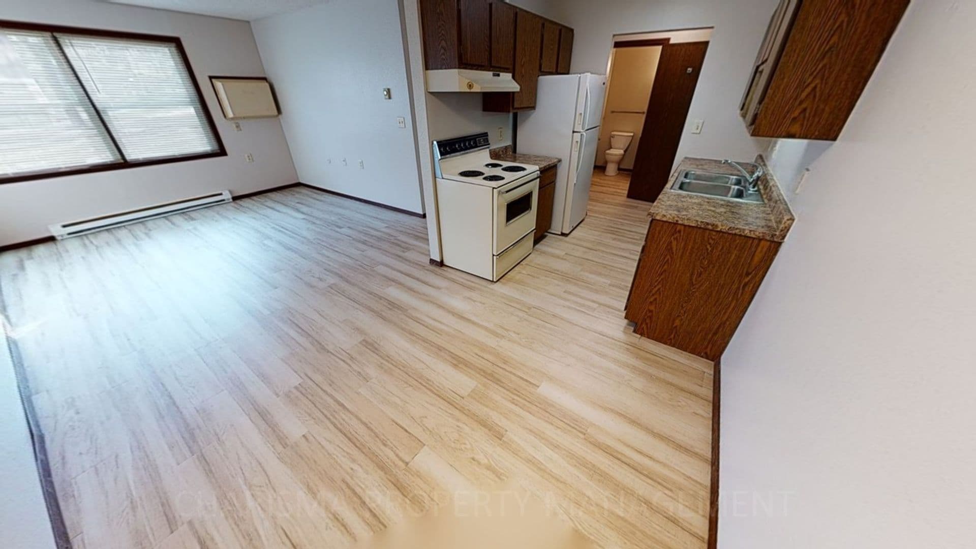 Sioux Falls Apartment: 4904 S Kirkwood Circle