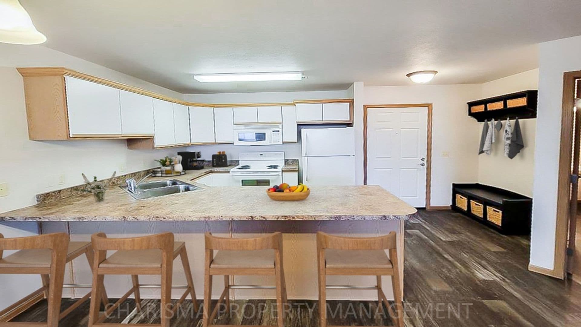Hartford Apartment: 906 N Western Ave  and 911 N Oaks Ave