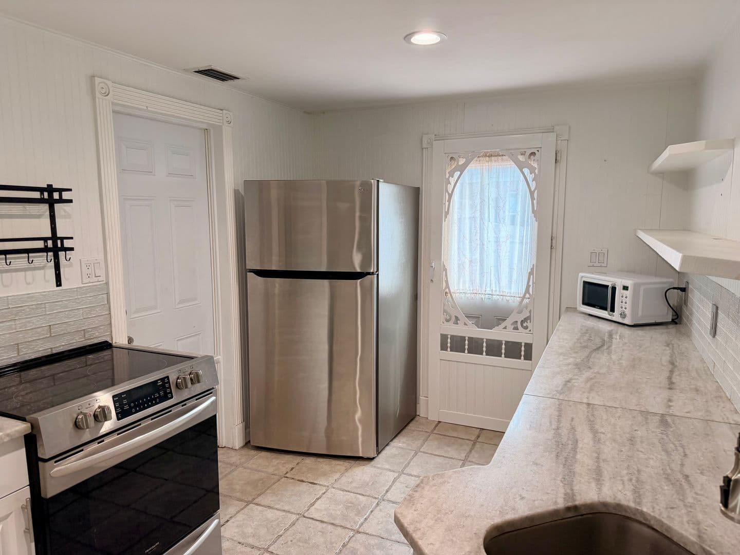 Sarasota House: 4346 Murdock Ave