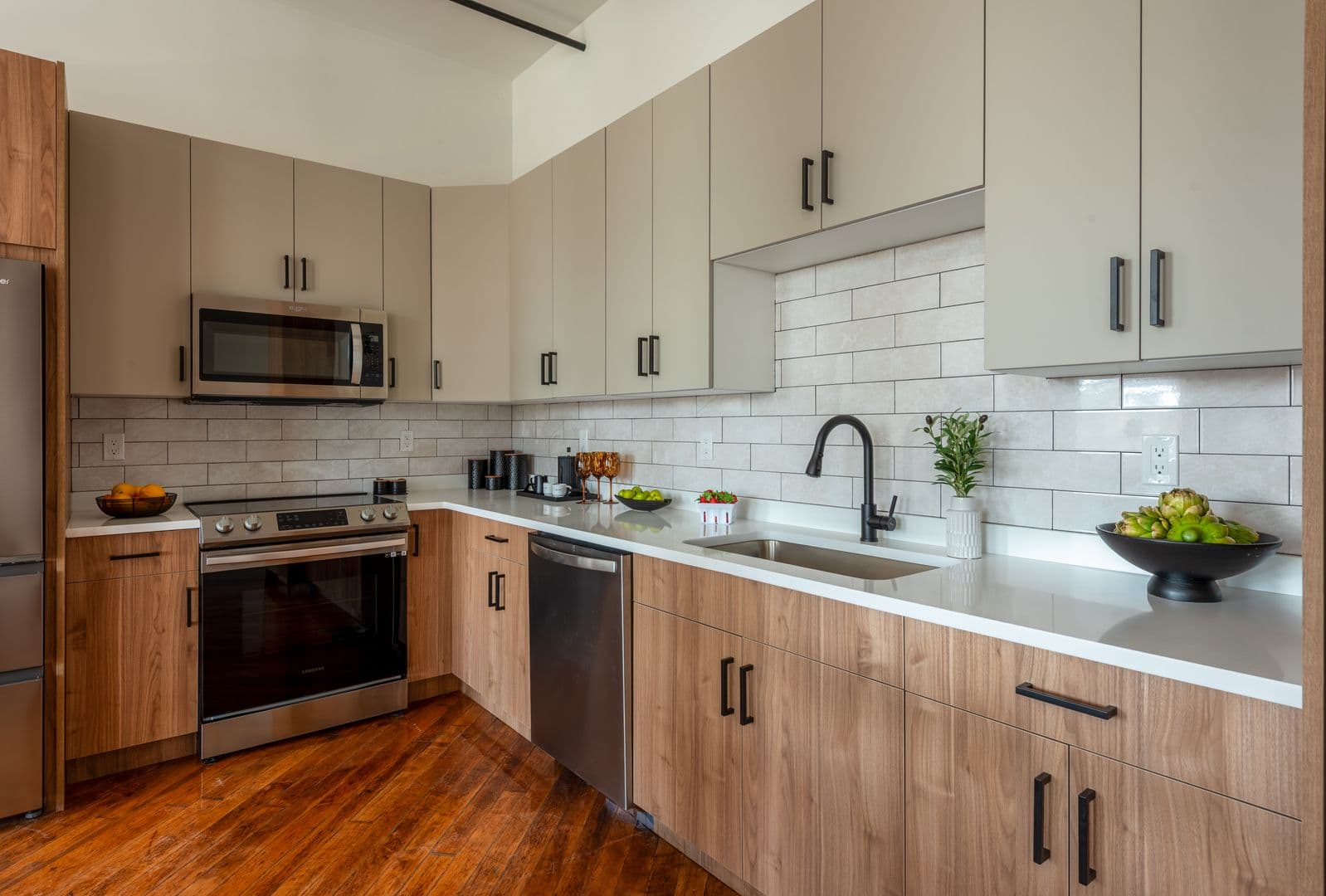 Brockton Apartment: 157 Centre Street
