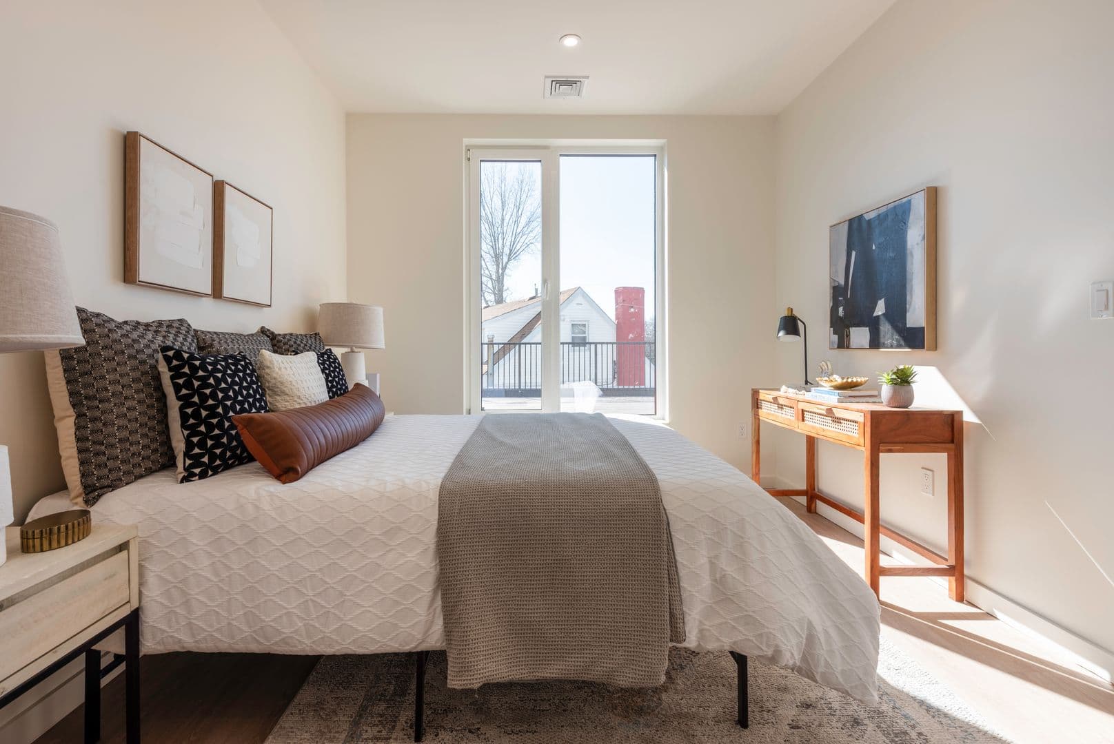 Revere Apartment: 810 Washington Ave