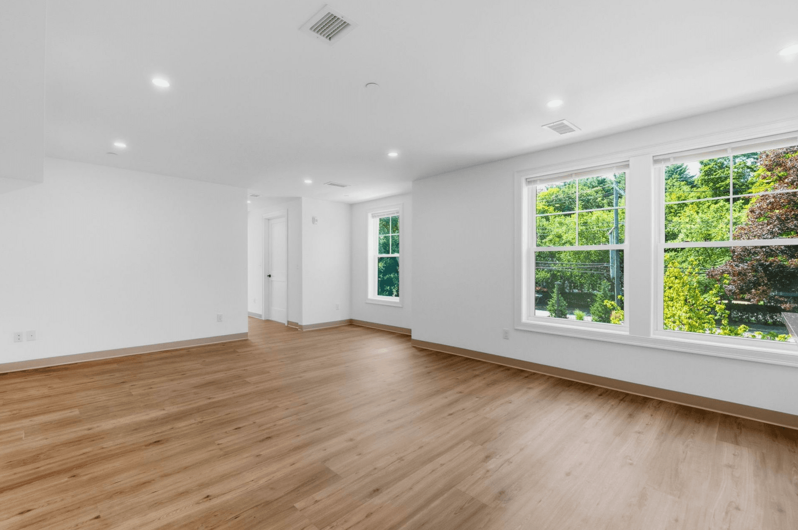 Natick Apartment: 26 Union Street