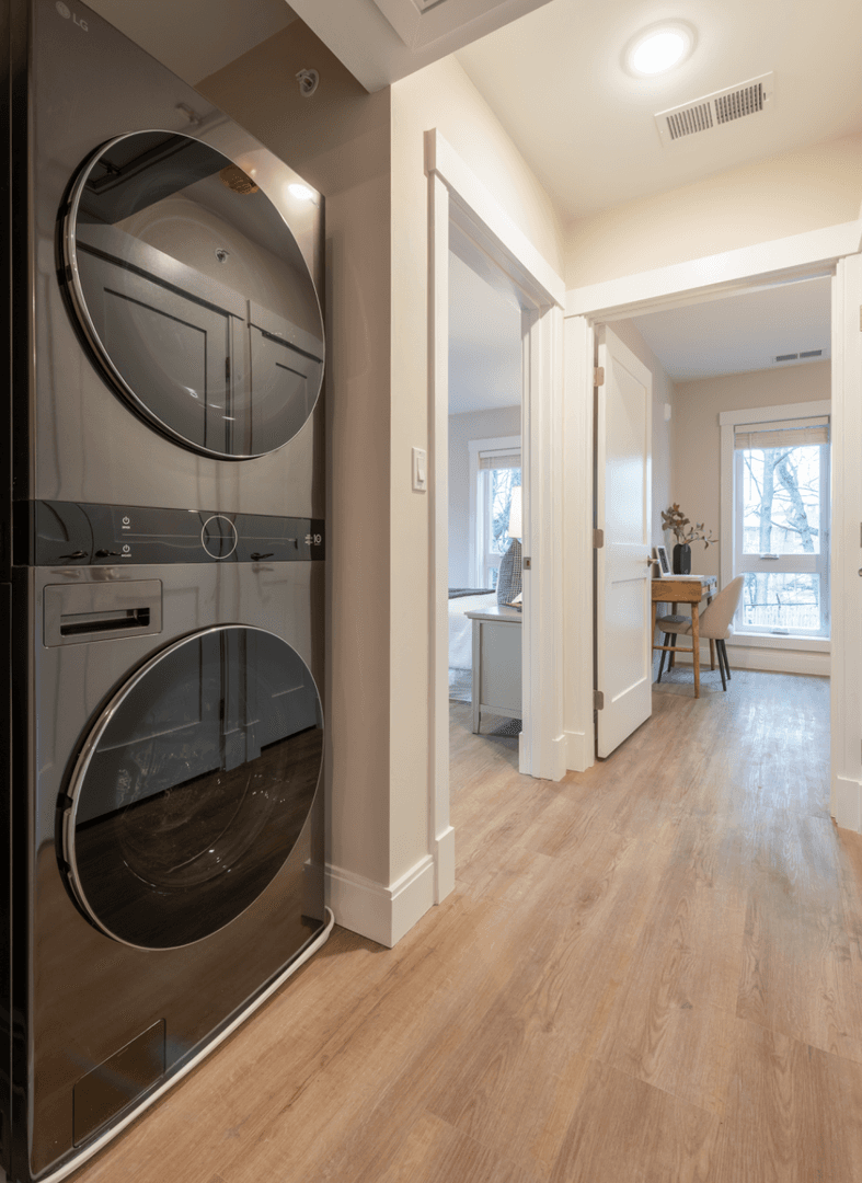 Milton Apartment: 936 Brush Hill Road