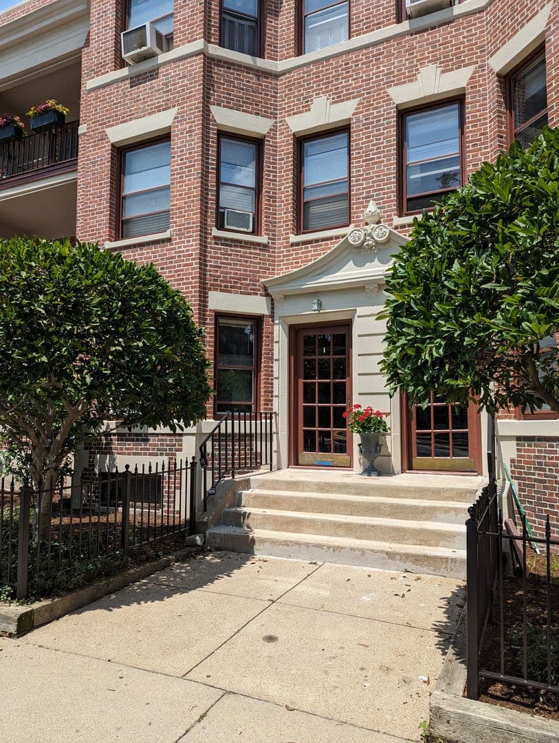 Brighton Condo: 41 South Street