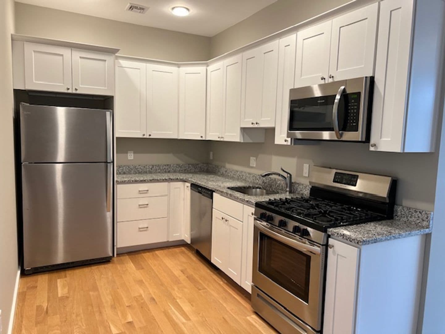 Wakefield Apartment: 600 North Ave