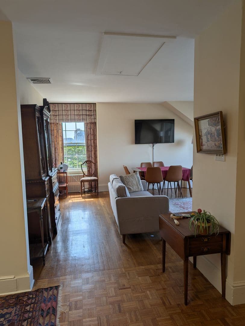 Boston Apartment: 2 Louisburg Square