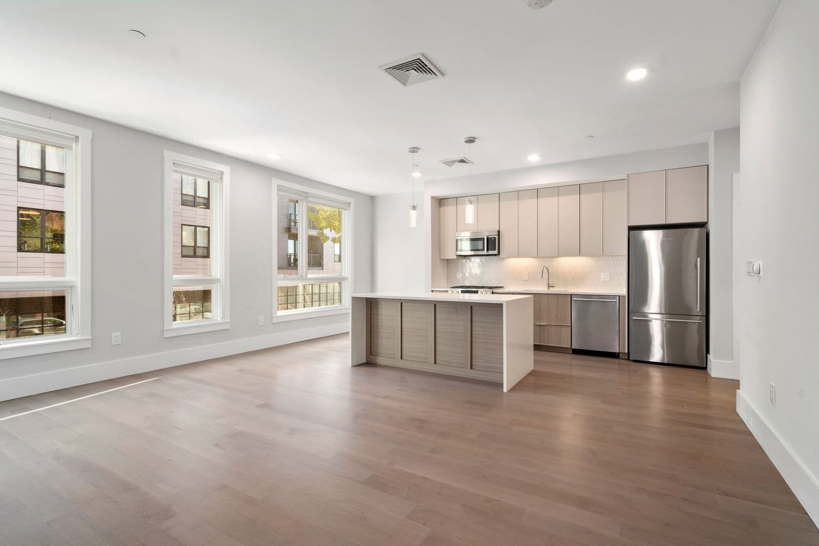 Boston Apartment: 3193 Washington St