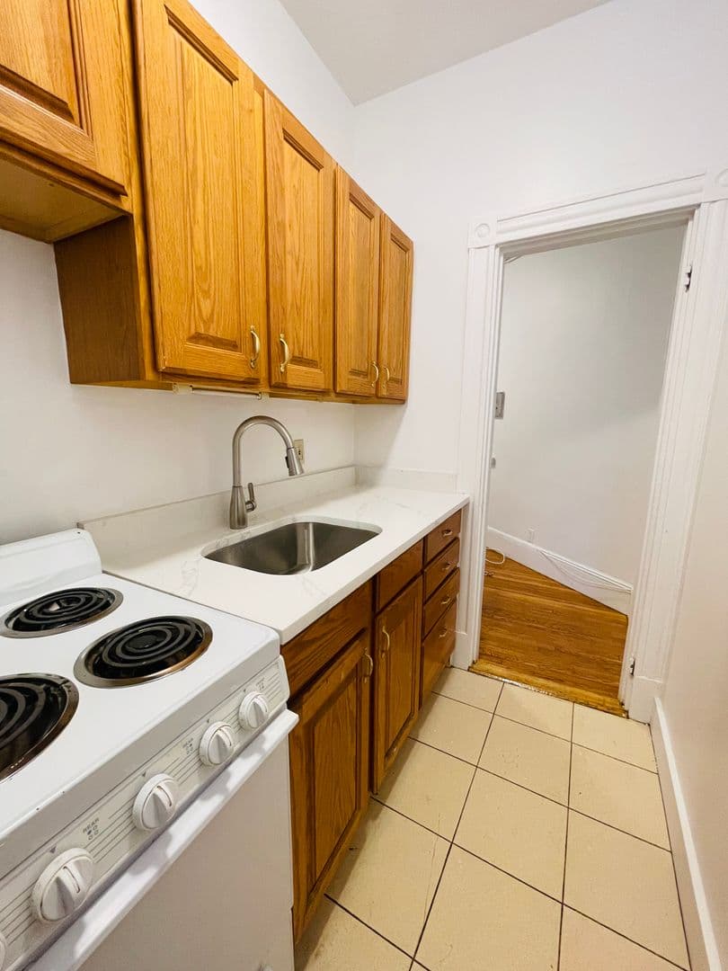 Boston Apartment: 11 Tetlow St