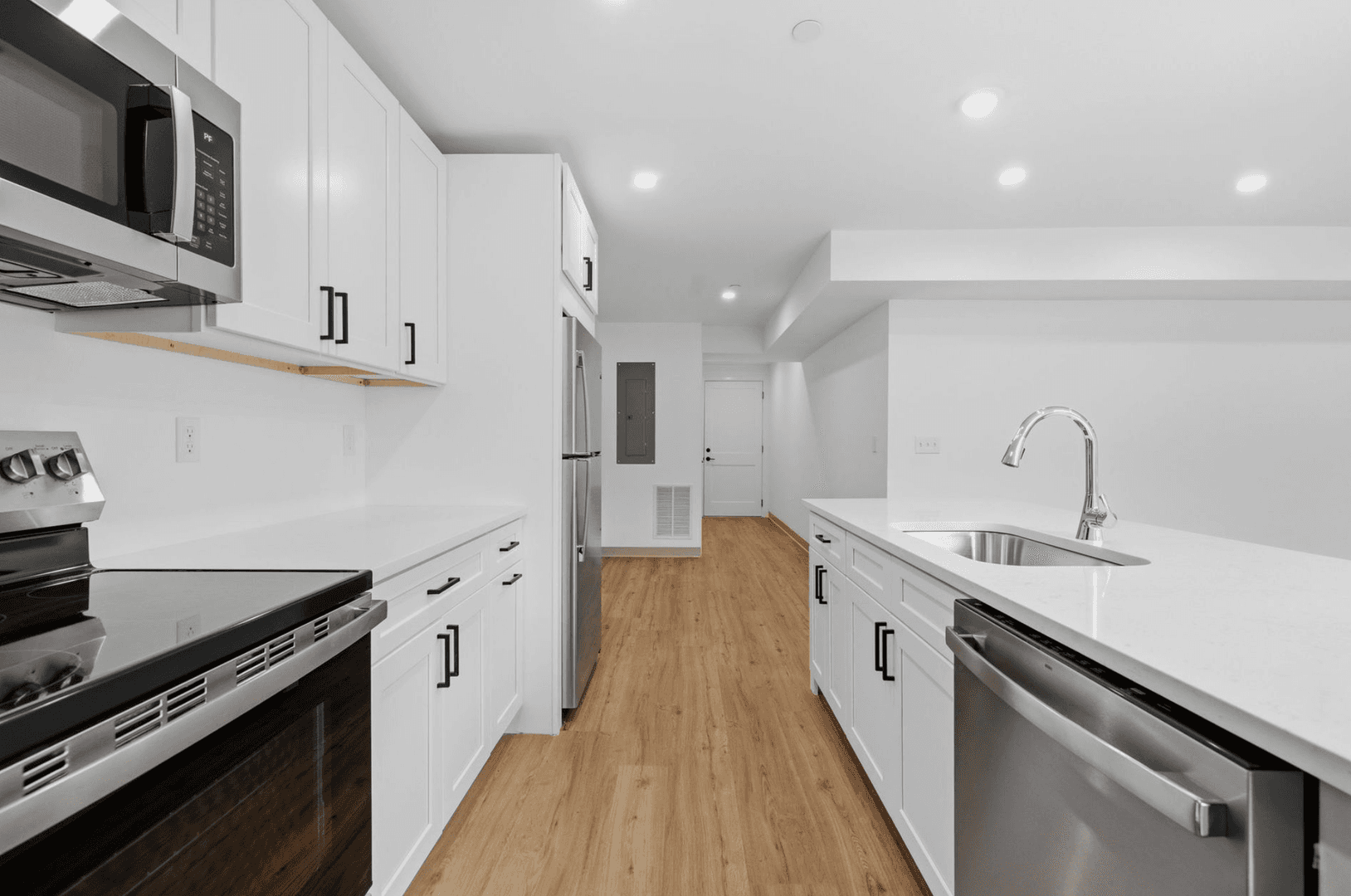 Natick Apartment: 26 Union Street
