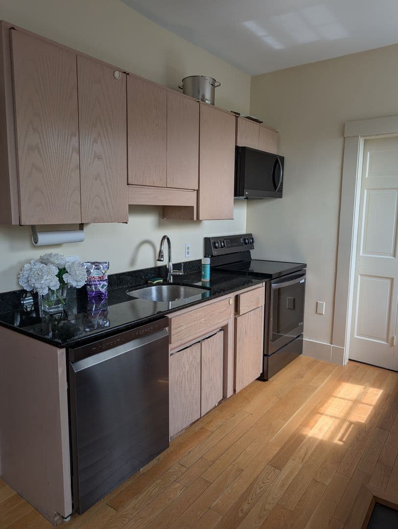 Boston Apartment: 2 Louisburg Square