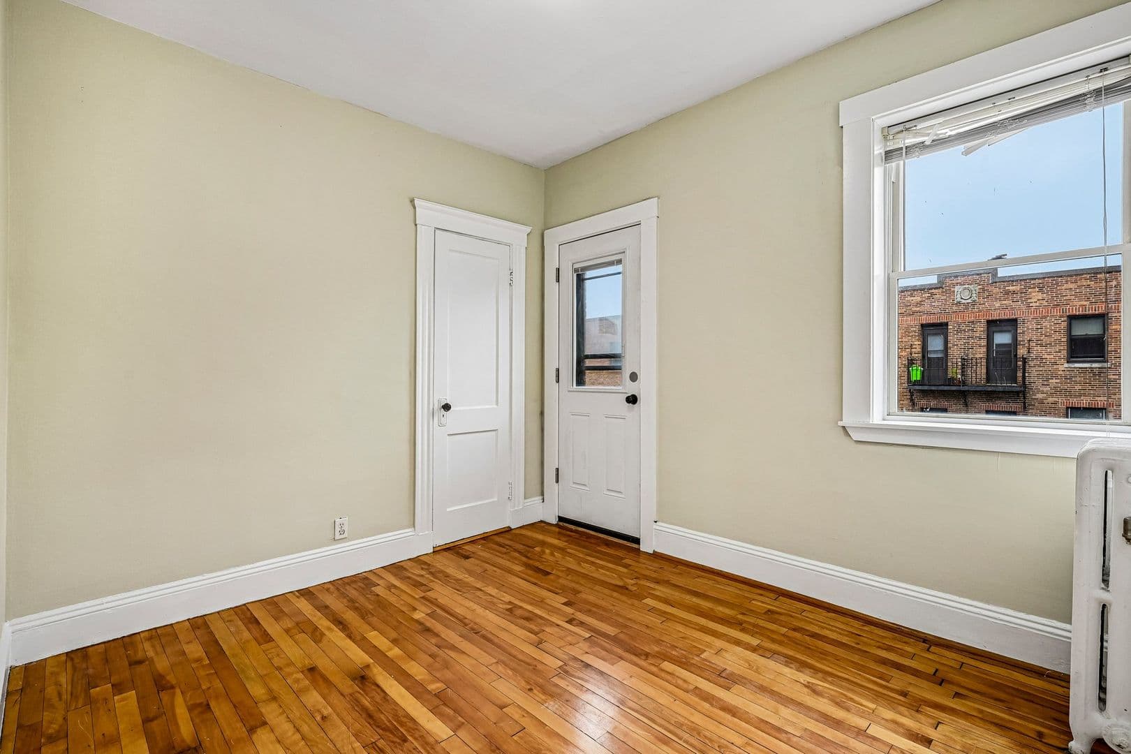 Medford Apartment: 4-7 Sherborn Court/463-475 Broadway