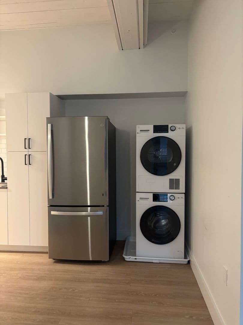 Haverhill Apartment: 86 Essex St.
