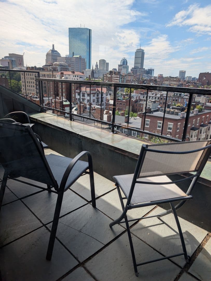 Boston Apartment: 2 Louisburg Square
