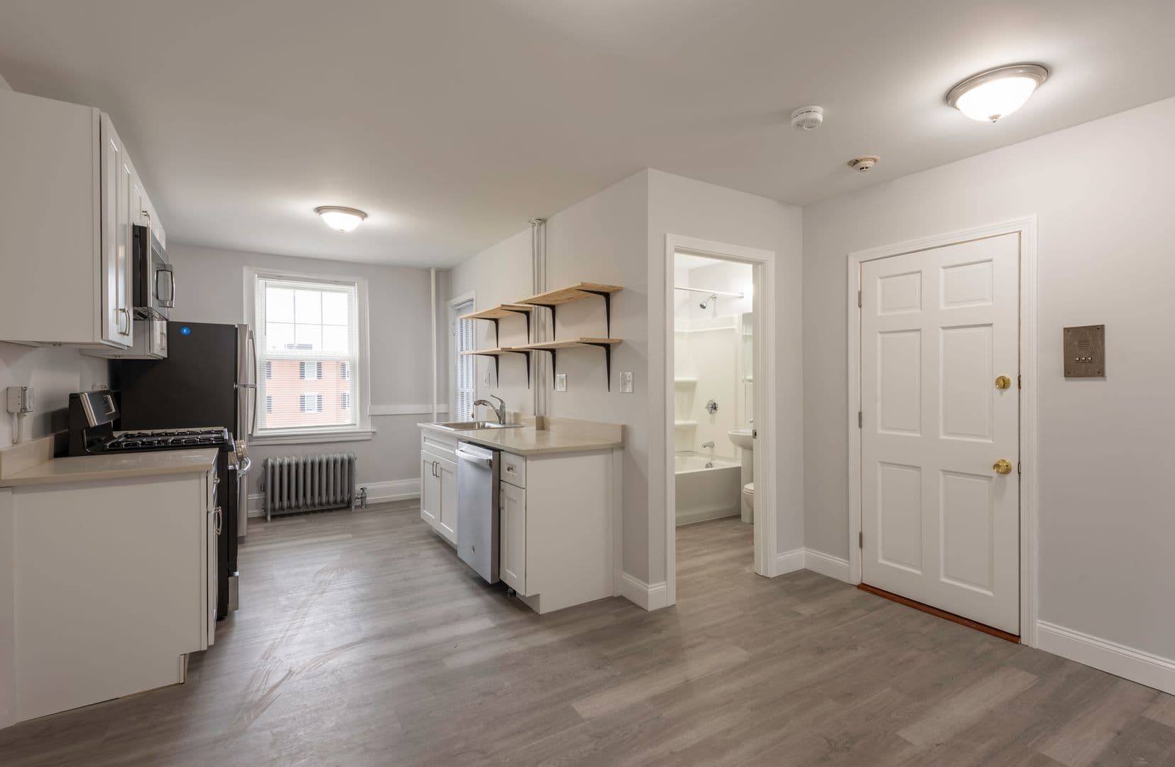 Medford Apartment: 208 Main St.