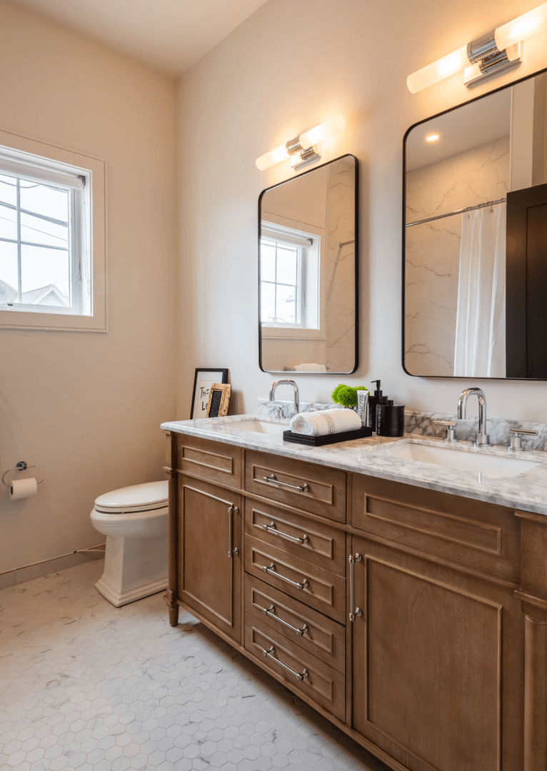 Norwood Apartment: 1223 Washington Street