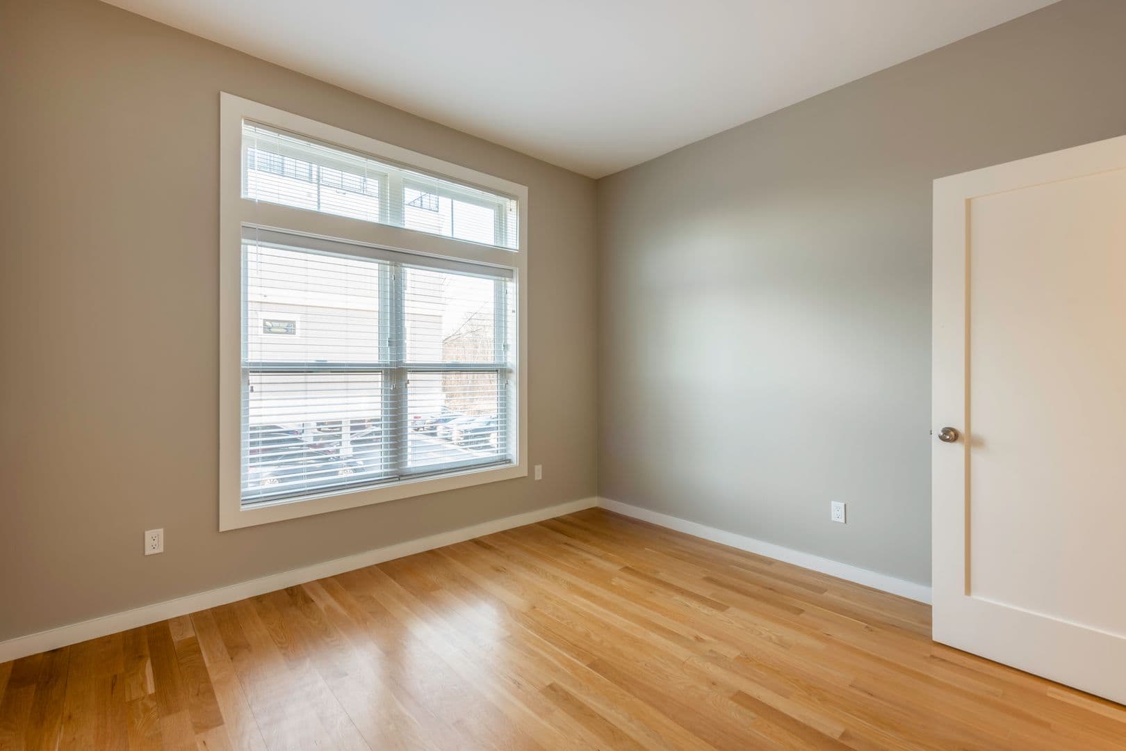 Wakefield Apartment: 598 North Ave