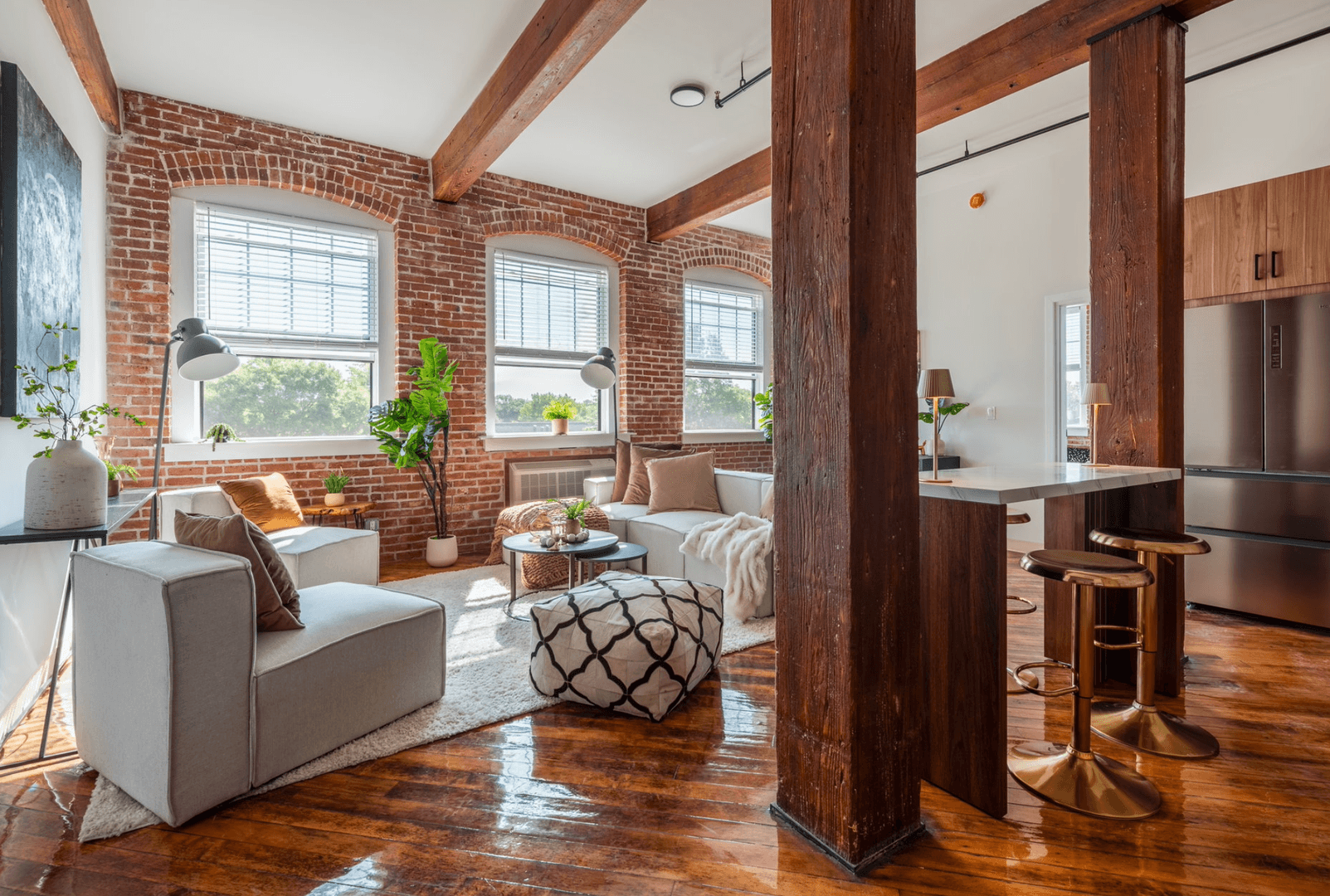Brockton Apartment: 157 Centre Street