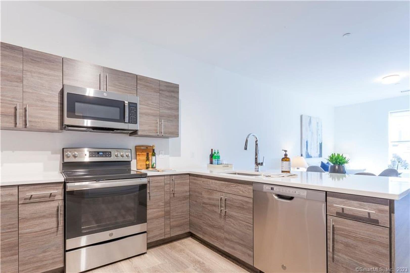 Fairfield Apartment: 1675 Post Road