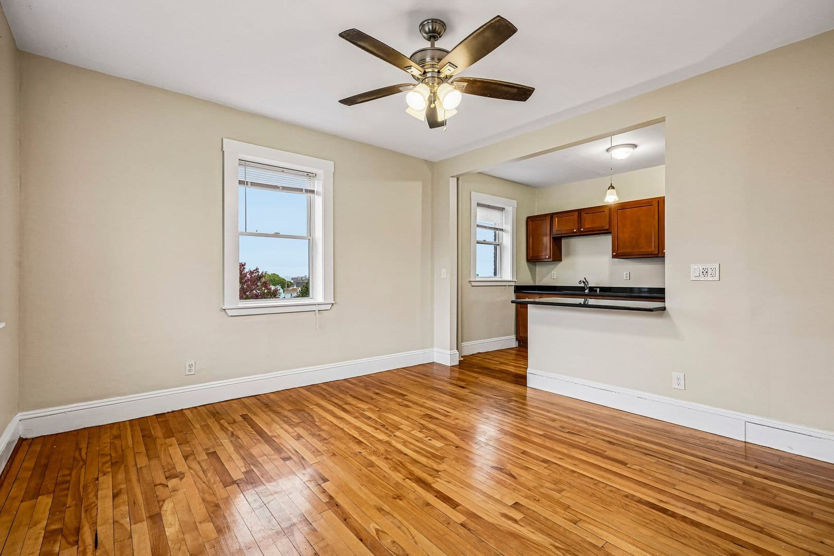 Medford Apartment: 4-7 Sherborn Court/463-475 Broadway