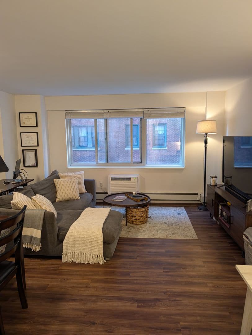 Boston Apartment: 130-140 Bowdoin Street