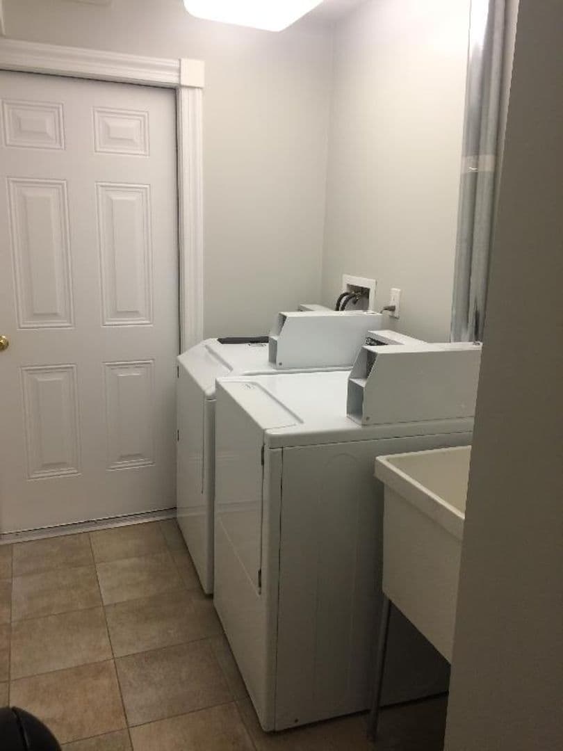 Boston Apartment: 105 Pinckney Street