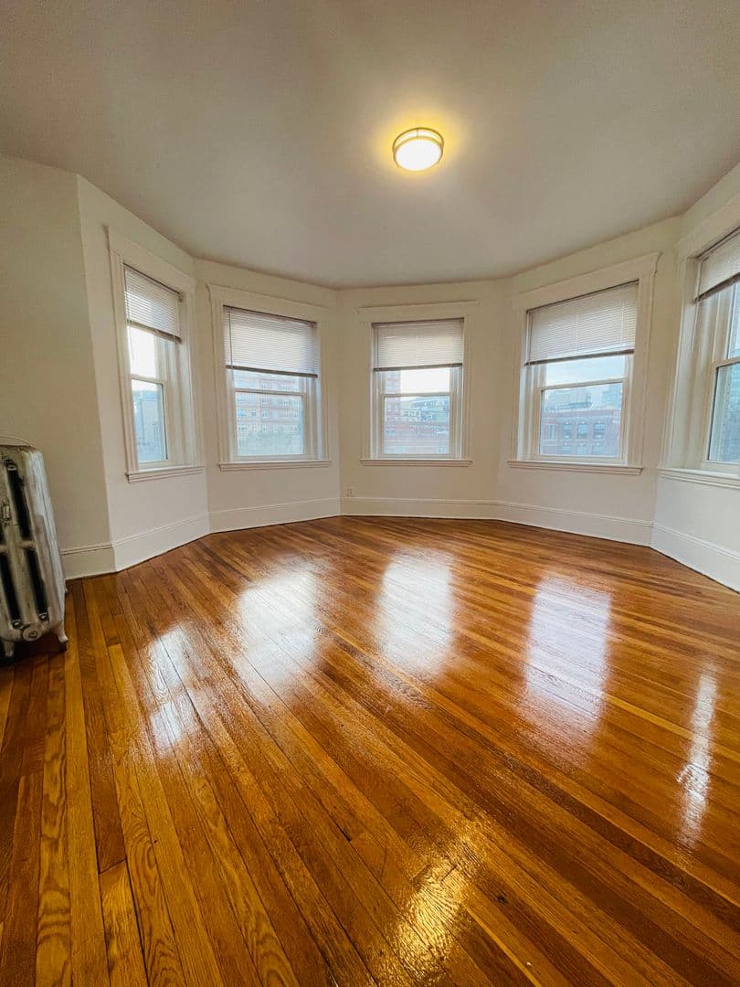 Boston Apartment: 11 Tetlow St