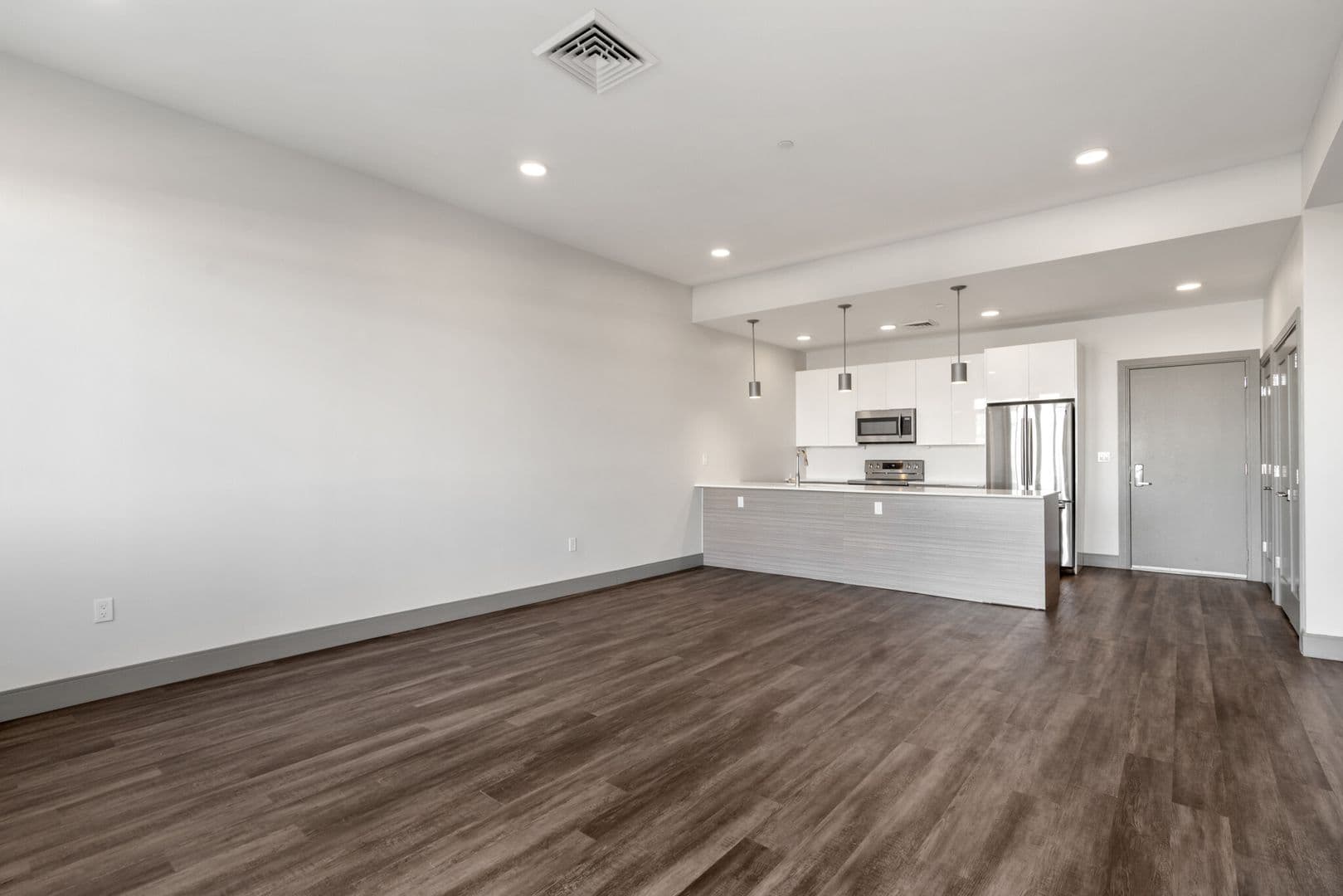 Somerville Apartment: 400 Mystic Avenue