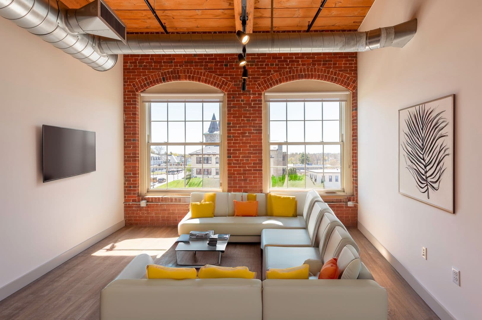 Lowell Apartment: 165 Thorndike Street