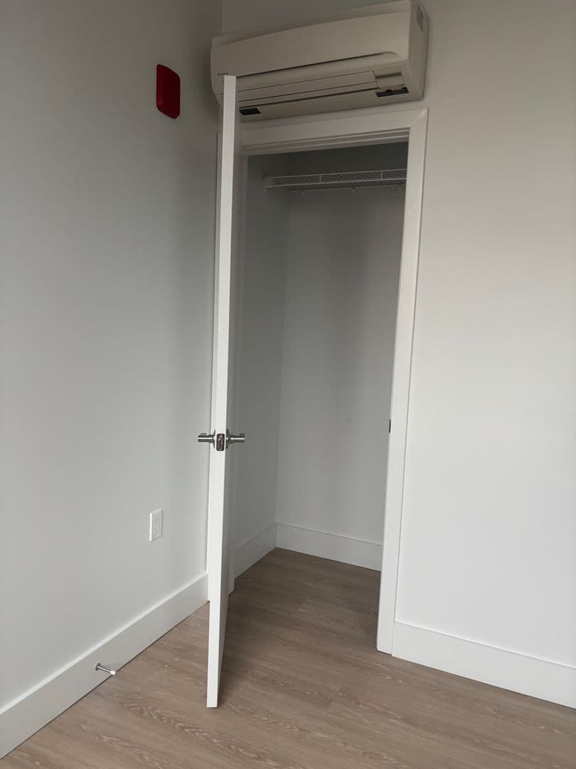 Haverhill Apartment: 86 Essex St.