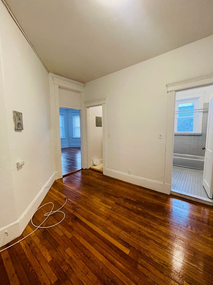 Boston Apartment: 11 Tetlow St