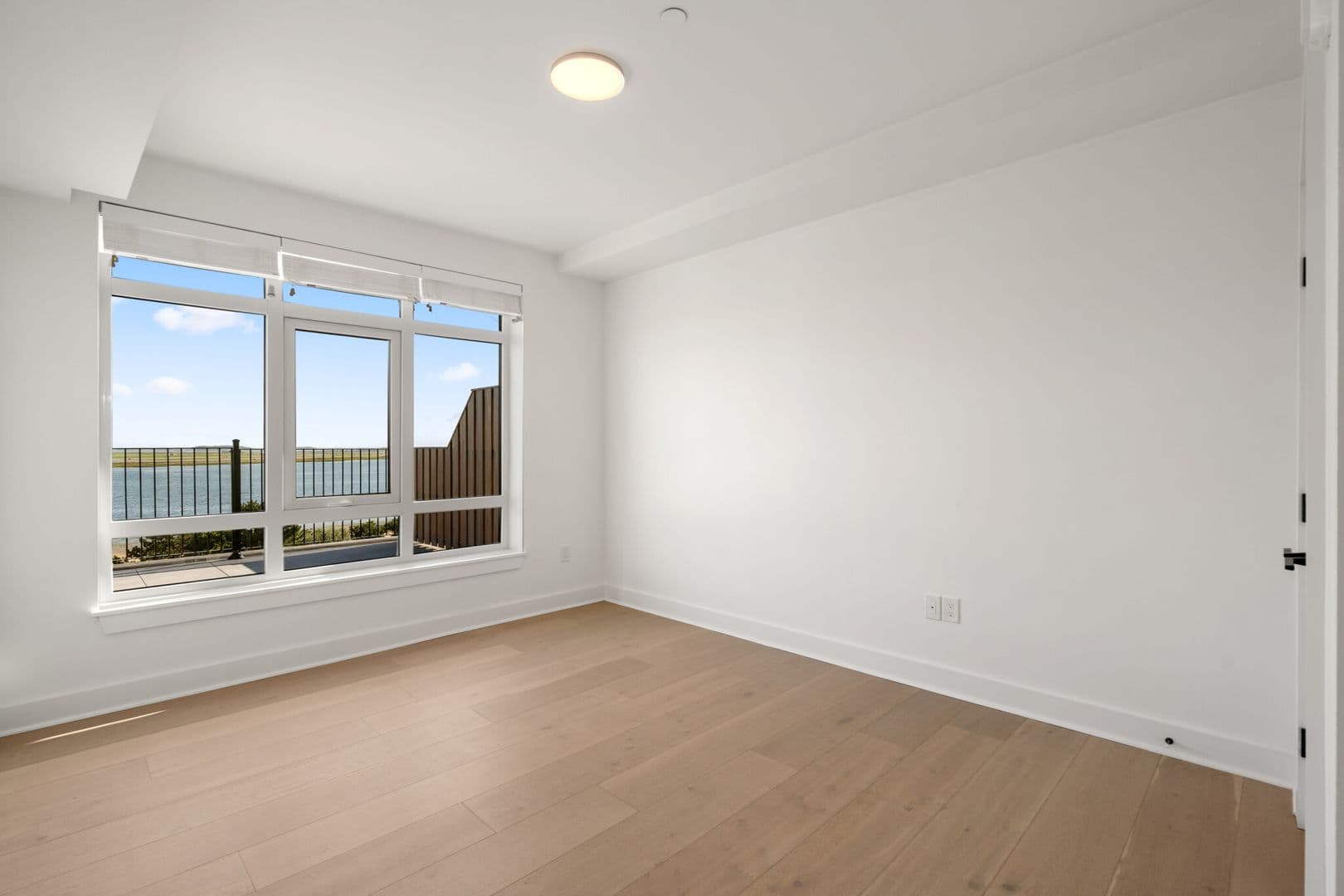 East Boston Apartment: 917 Bennington St