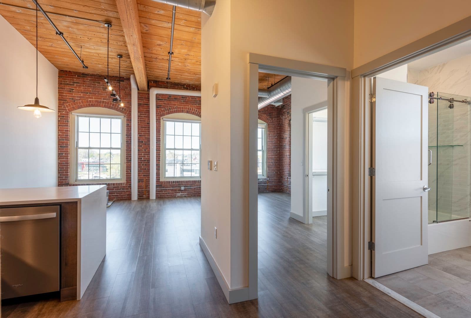 Lowell Apartment: 165 Thorndike Street