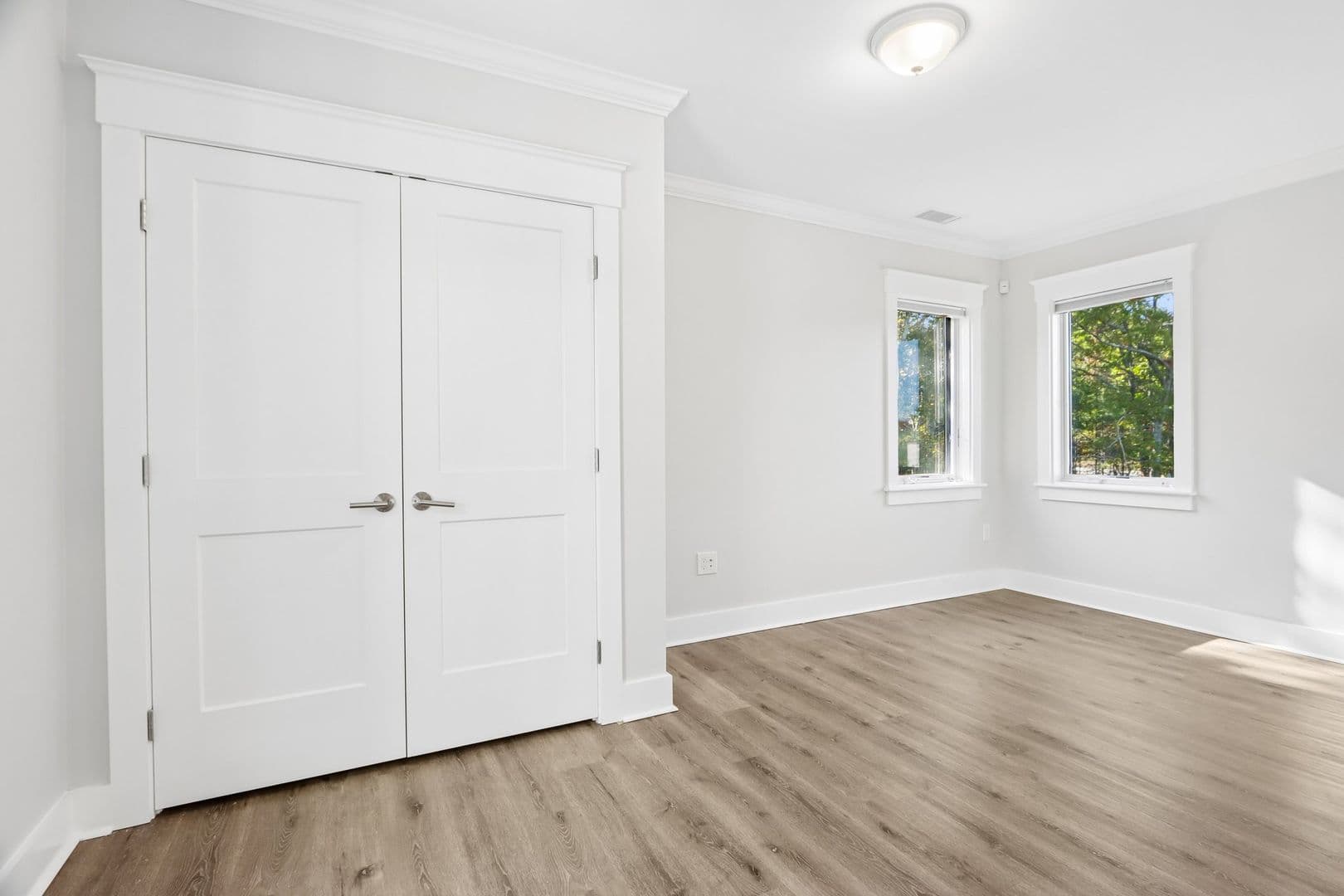 Medfield Apartment: 13-18 Hennery Way