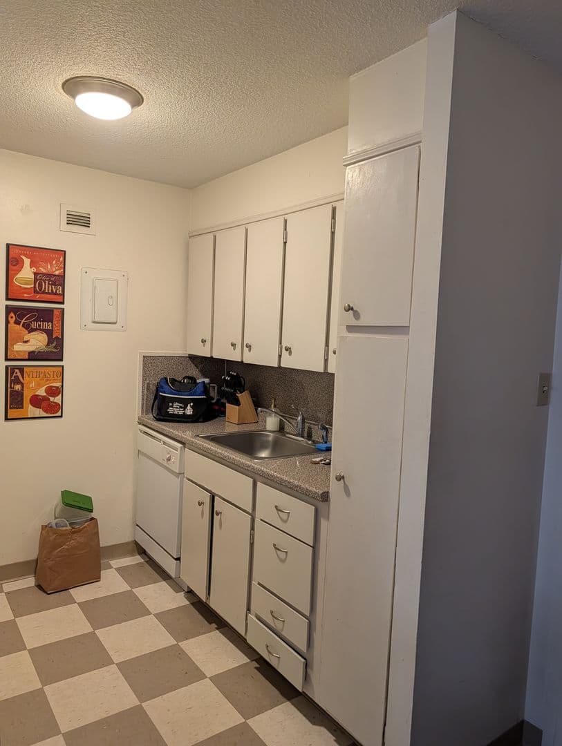 Boston Apartment: 130-140 Bowdoin Street