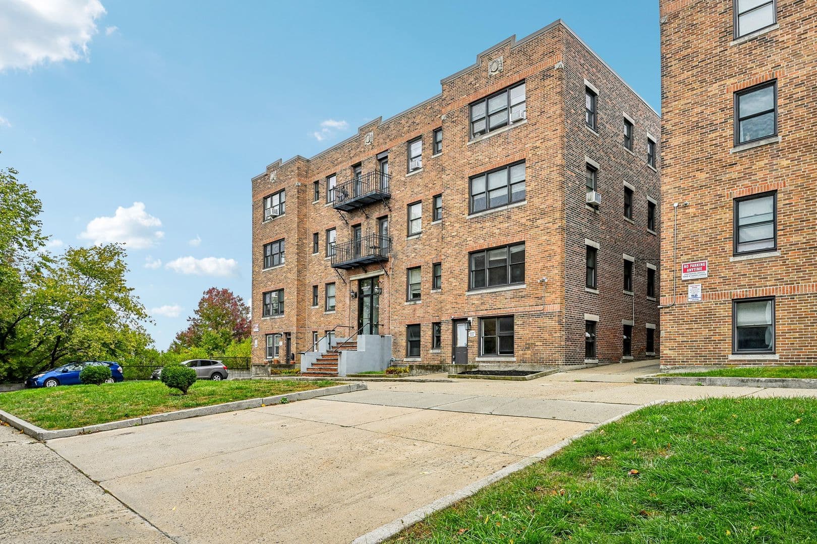 Medford Apartment: 4-7 Sherborn Court/463-475 Broadway