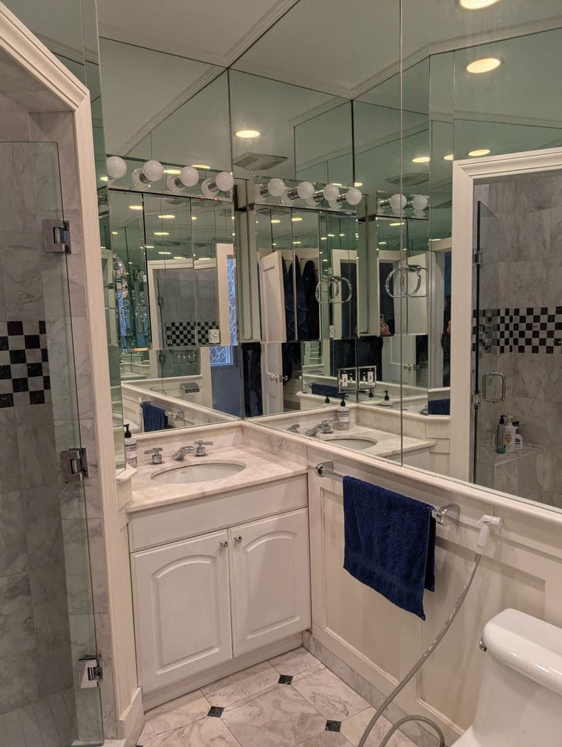 Boston Apartment: 2 Louisburg Square